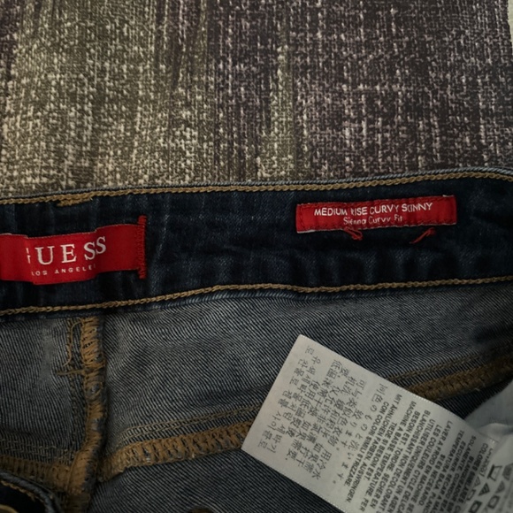 Guess Sienna jeans - Picture 3 of 4